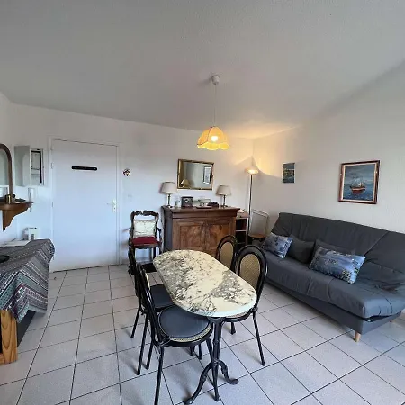 Apartment T2 En Centre-ville Avec Piscine, Terrasse Et Parking, A 500m De La ! - Fr-1-701-29 Valras-Plage